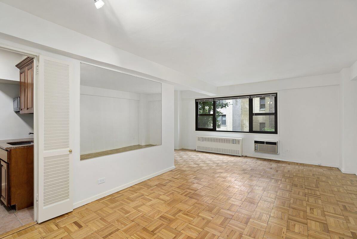 Foto principal - Manhattan. Doorman. $1500/month.