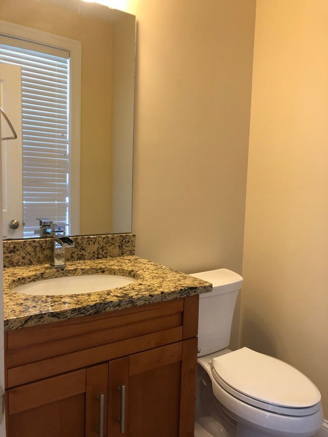 Building Photo - 116 Manhaoc Run, Yorktown -