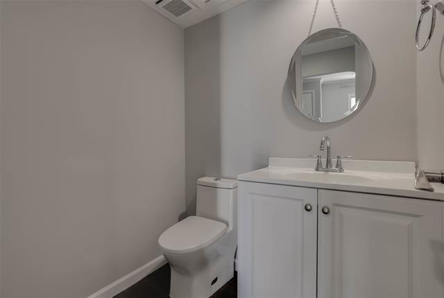 Building Photo - 3111 Golden Oak Ct