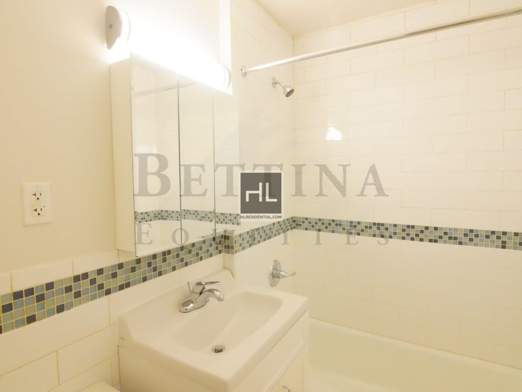 Building Photo - Large Studio with Private Balcony