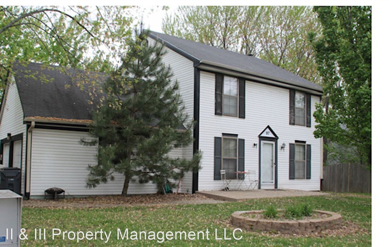 3 br, 2.5 bath House 97 E Nelson Cir House Rental in Olathe, KS