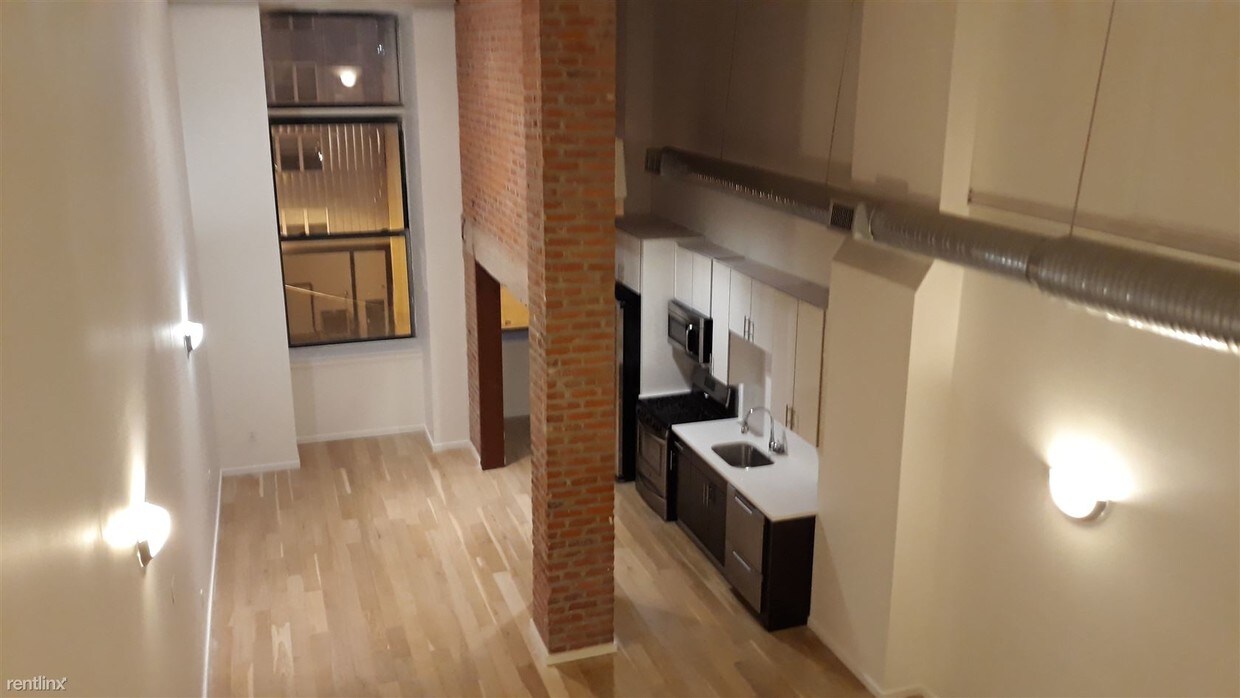 2 br, 1 bath - 728 Market St - 2 br, 1 bath  - 728 Market St