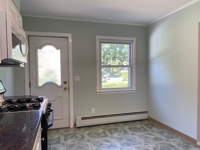 Building Photo - 50 Grand Pl