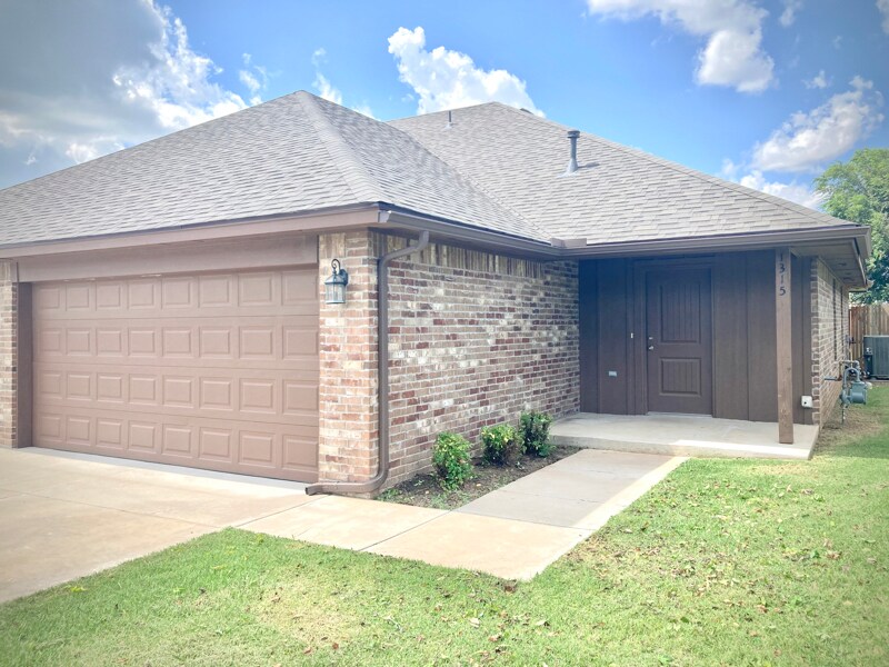 Foto principal - 1315 E Ash St