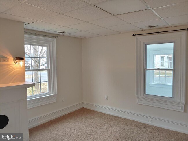 Foto del edificio - 7415 Maple St