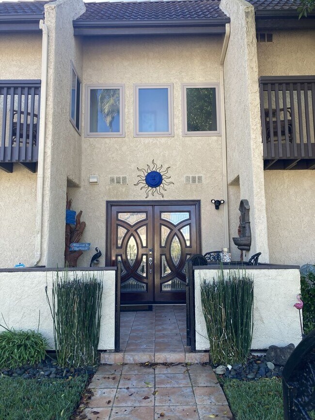 Foto del edificio - Relaxing Condo just steps away from the beach!