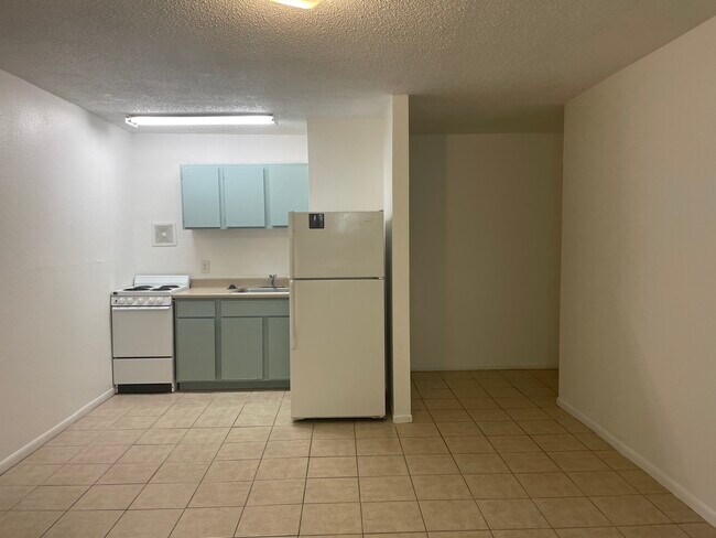 Building Photo - 3118 San Jacinto St