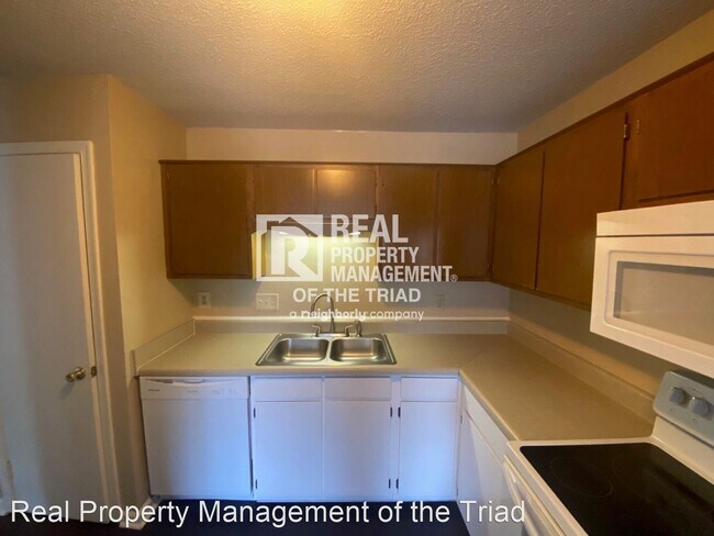Building Photo - 2 br, 1 bath House - 4231-G Edith Lane