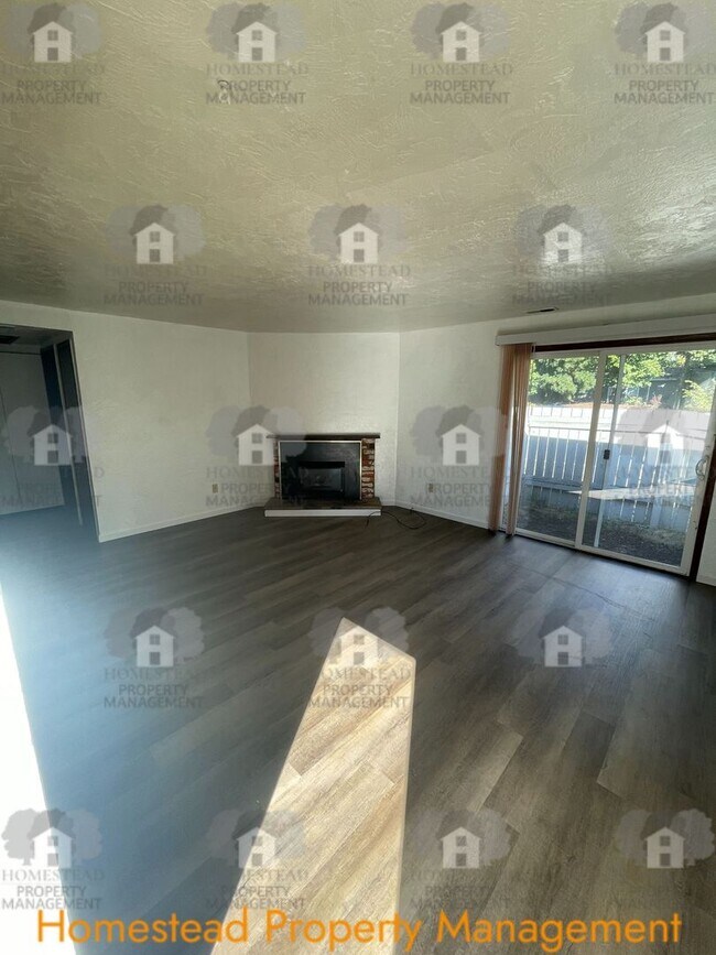 Foto del edificio - 2691-2693 18th Ave SE