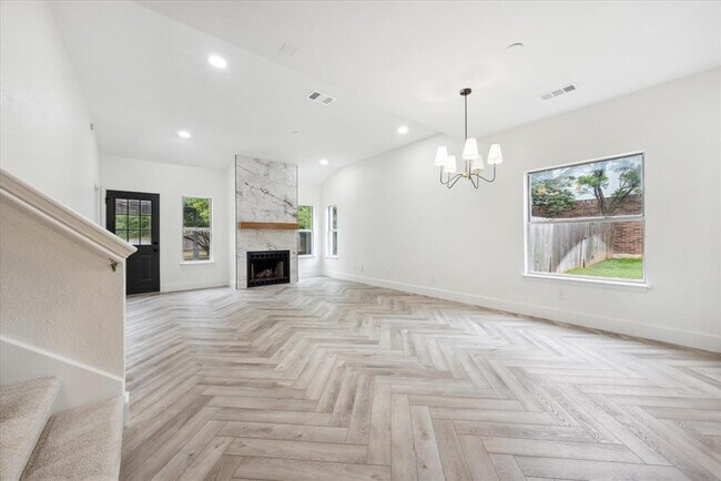 Foto del edificio - 211 N Blue Ridge Pkwy