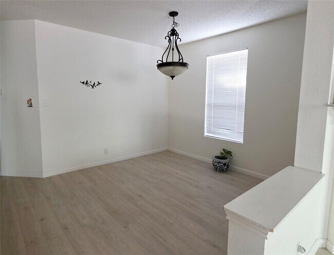 Foto del edificio - 16800 Tomcat Dr