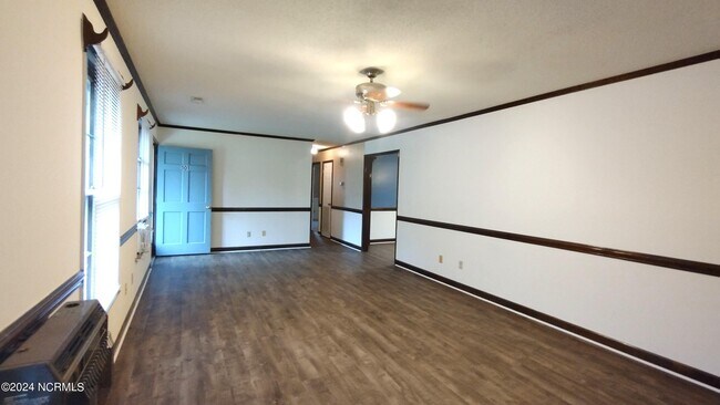 Foto del edificio - 101 King Arthur Rd