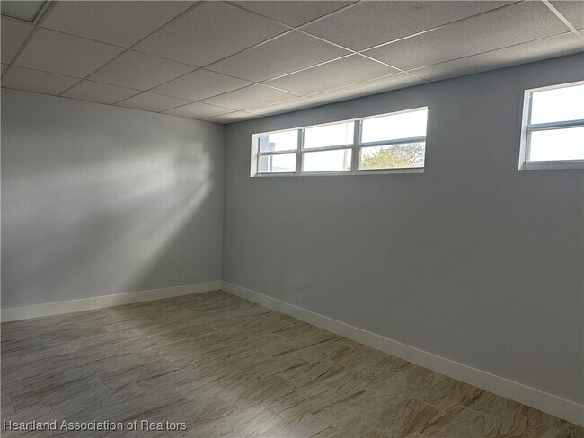 Foto del edificio - 519 S Pine St