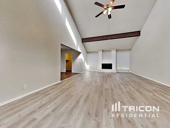 Building Photo - 5814 Arncliffe Dr