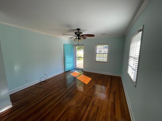 Foto del edificio - 4509 Old Park Rd