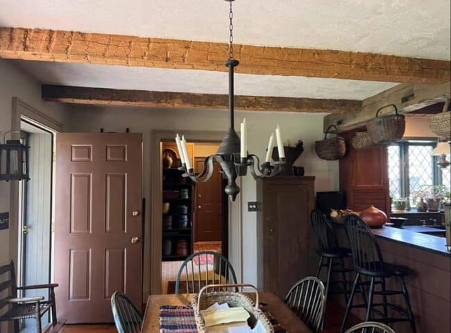 Foto del edificio - 3209 Maple Hill Ln