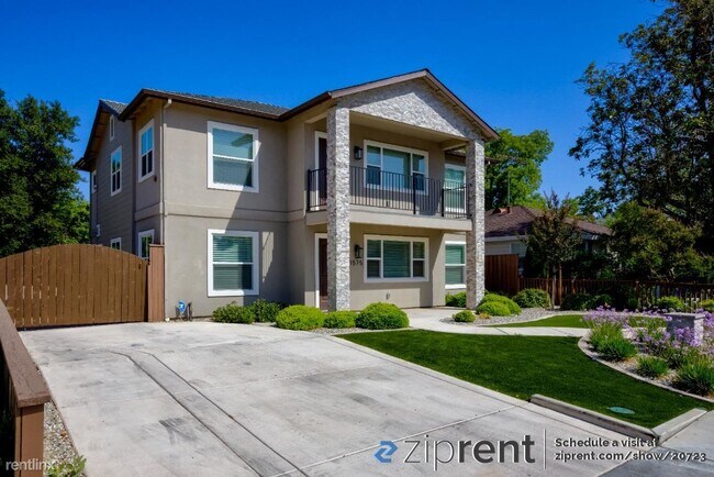 Building Photo - 3 br, 2.5 bath Townhome - 1575 53rd St, Sa...