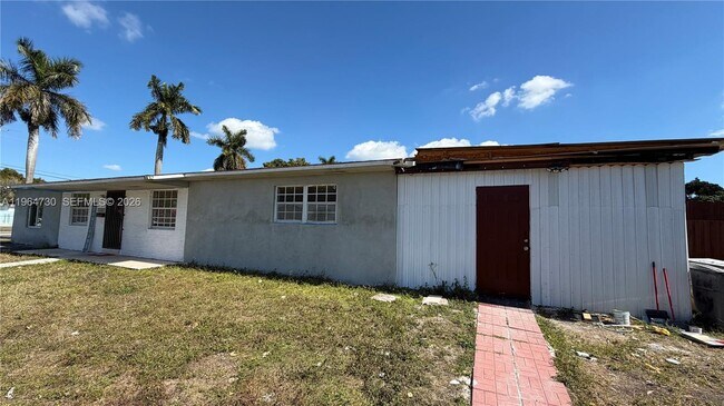 Foto del edificio - 16005 SW 107th Ct