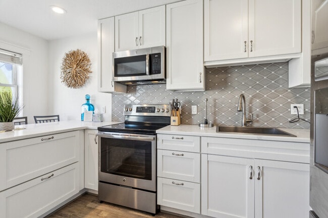 Building Photo - Calming Waves Condo Sanctuary