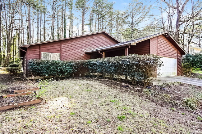 Building Photo - 4317 Old Lake Dr
