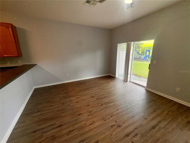 Building Photo - 16416 Cedar Crest Dr