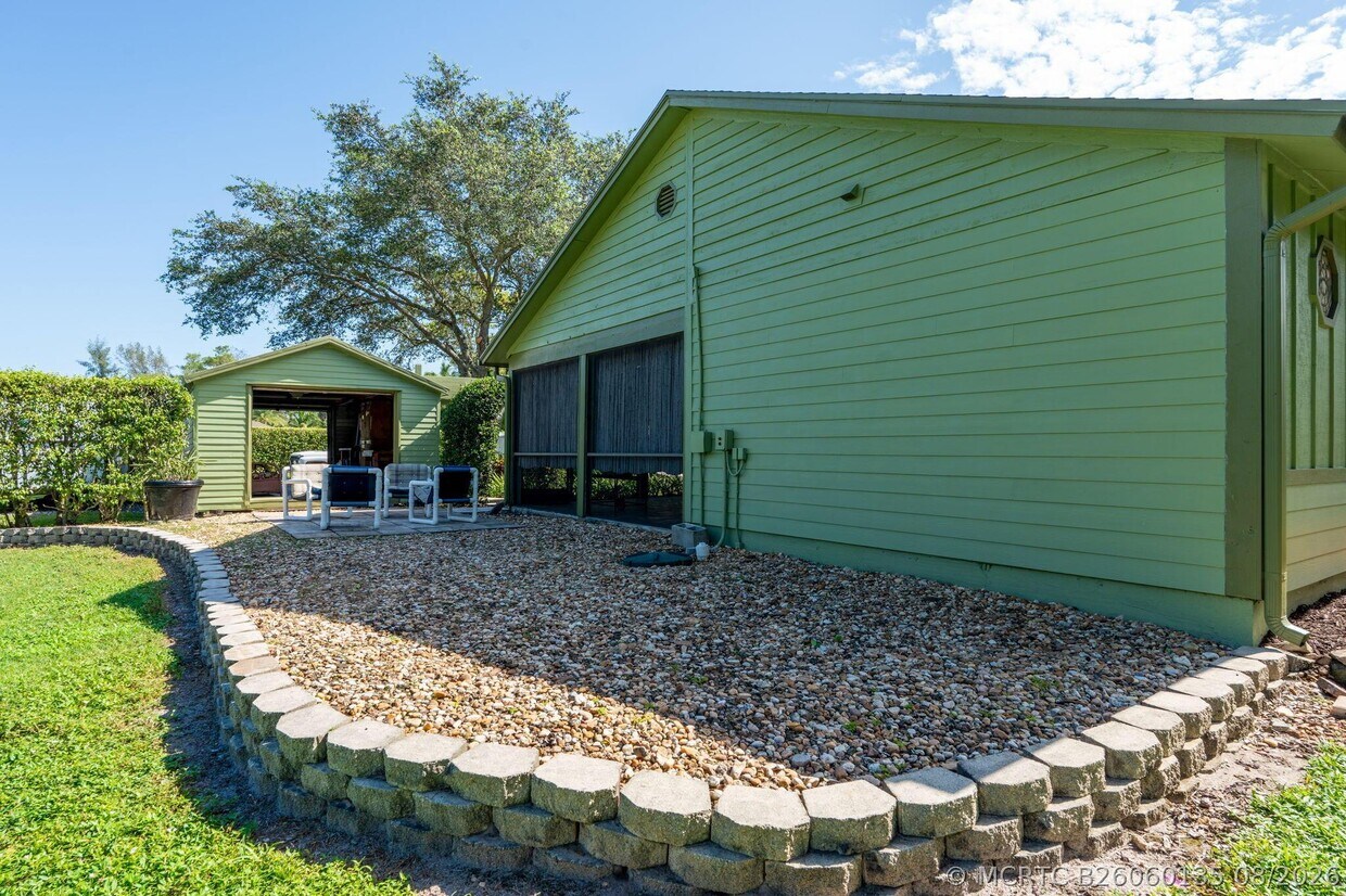 Building Photo - 11989 Persimmon Blvd