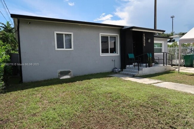 Building Photo - 1336 NW 38th St
