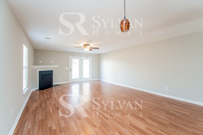 Building Photo - Lease today! No extra charge for contentme...