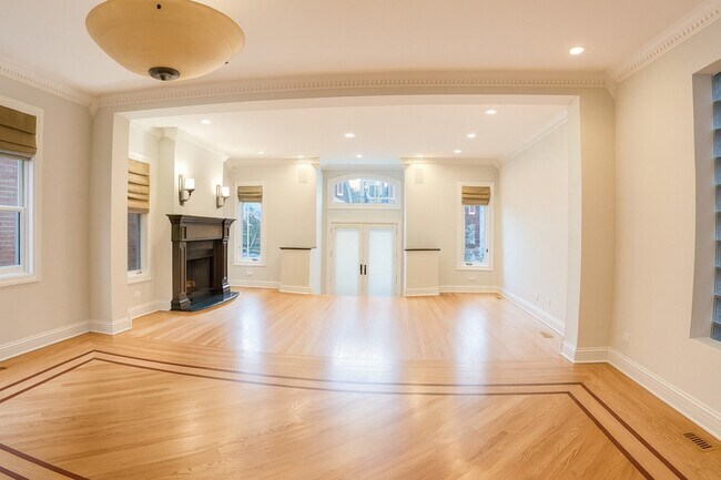 Foto del edificio - 2725 N Magnolia Ave
