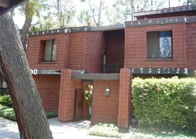 Building Photo - 300 S Prospectors Rd