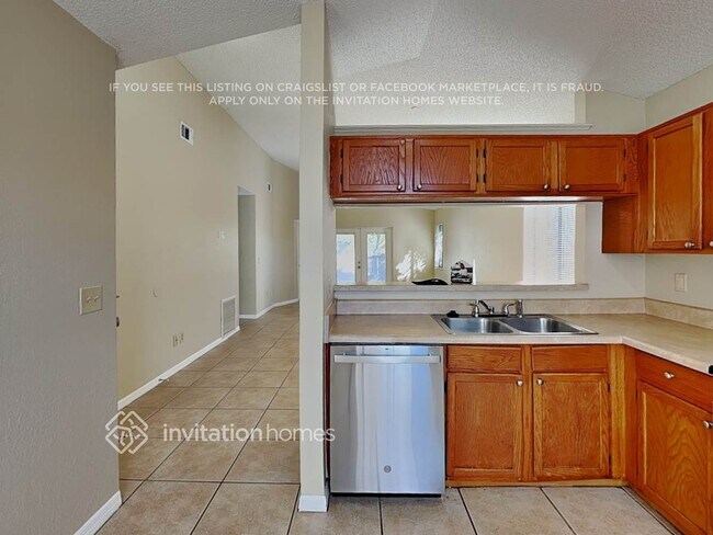 Foto del edificio - 105 River Chase Dr