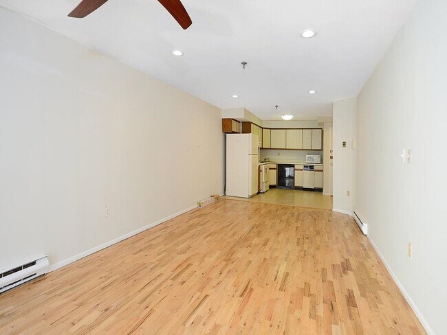 Foto del edificio - 114 Willow Ave