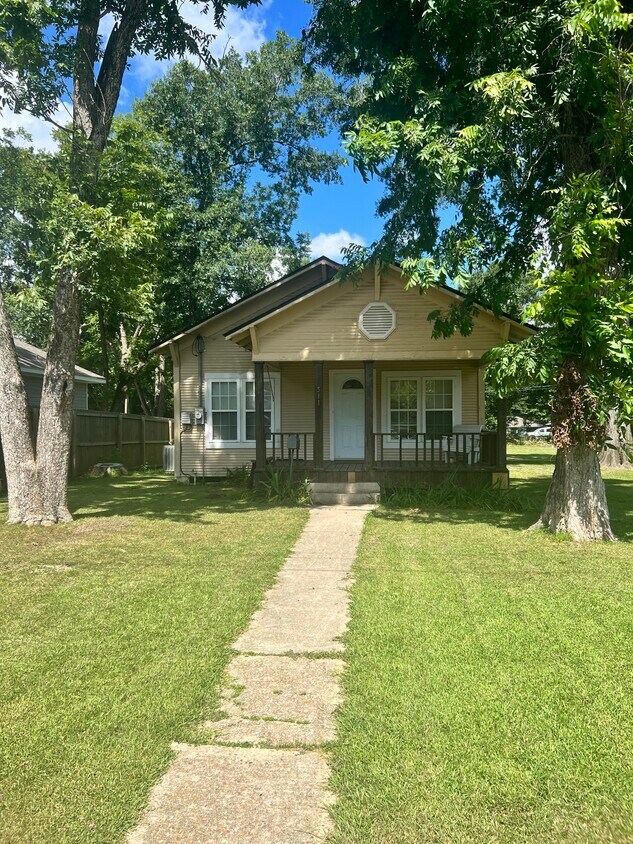 311 N Division St, DeRidder, LA 70634 House Rental in DeRidder, LA