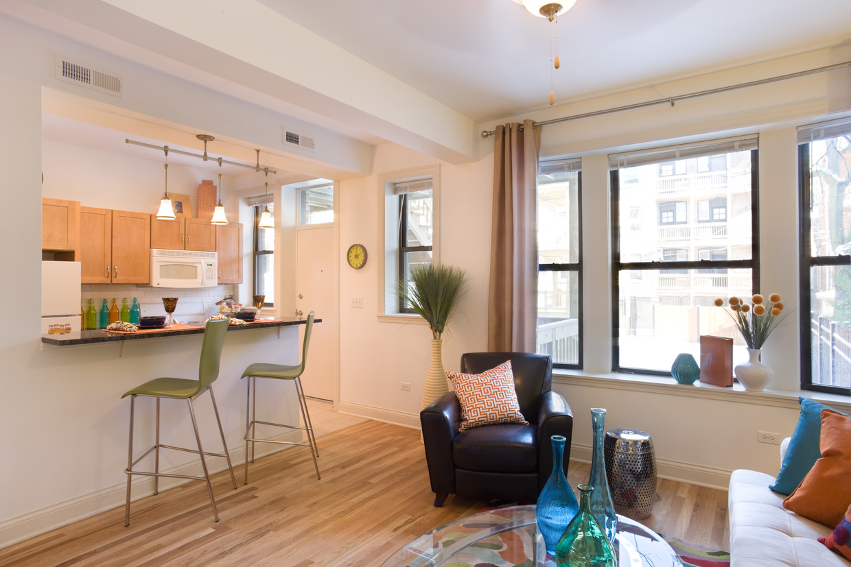 Dining/Living room - 5301-5307 S. Maryland Avenue