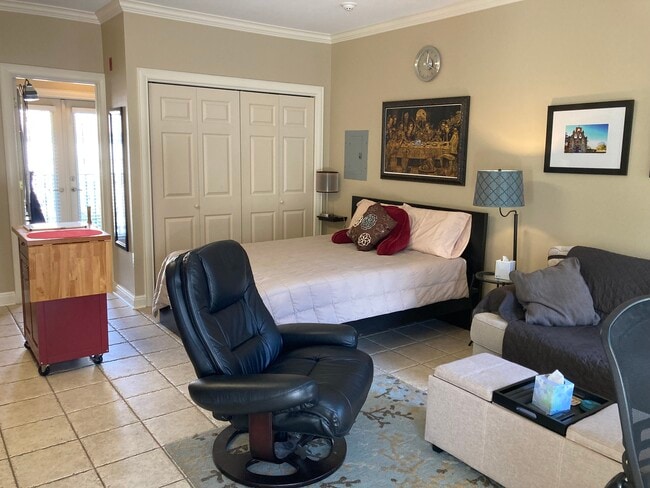 Building Photo - 221 Lexington Ave