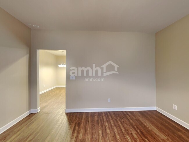 Building Photo - 4019 Nuthatch Rd