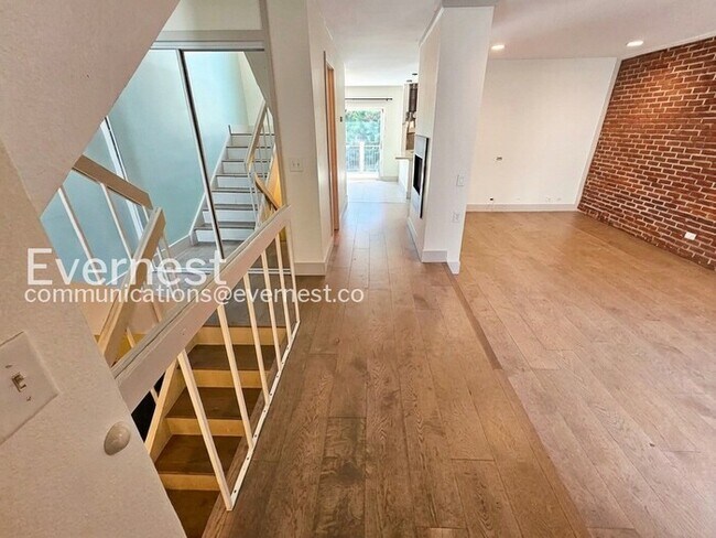Foto del edificio - 805 E 7th Ave