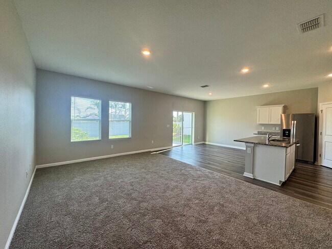 Building Photo - 4 Bed/3 Bath/2 Car Garage New Construction...
