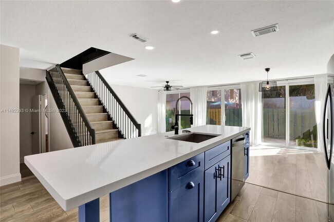 Foto del edificio - 863 NW 81st Terrace
