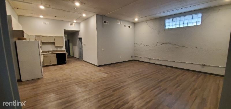 Primary Photo - 2 br, 2 bath Apartment - 1318 W. 18th St. N.