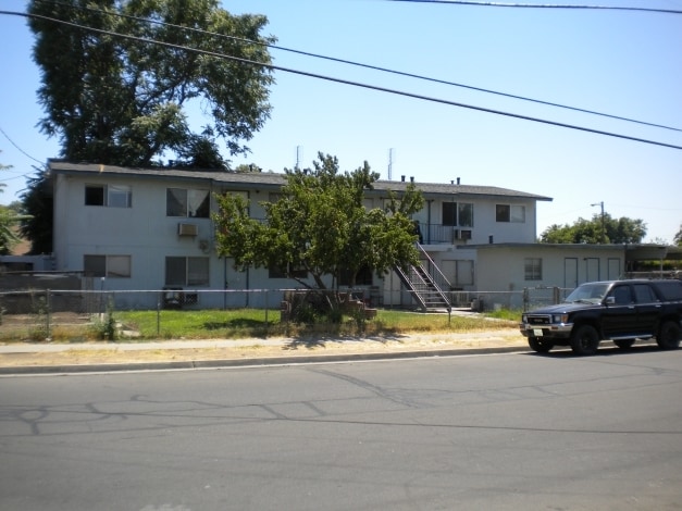 Building Photo - 4710 E Huntington Ave