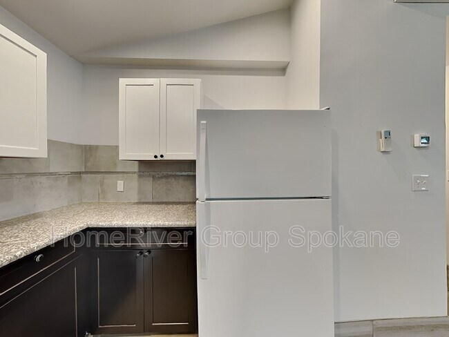 Foto del edificio - 11904 E 4th Ave