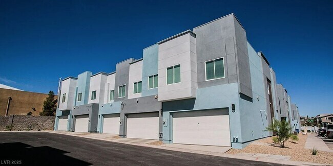 Building Photo - 10139 Hushing Willow Wy