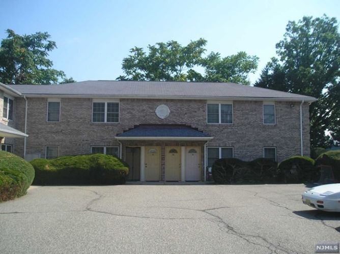 38 Colfax Ave, Clifton, NJ 07013 Apartment for Rent in Clifton, NJ