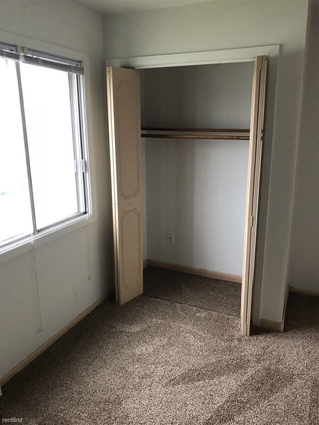 Foto del edificio - 2 br, 1 bath  - 804 Central St E