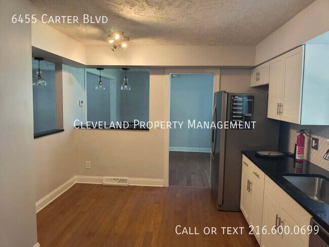 Foto del edificio - 6455 Carter Blvd