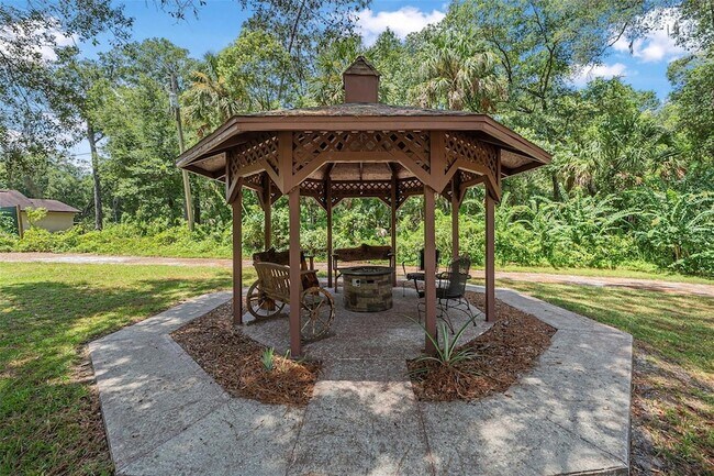 Foto del edificio - 1517 Manor Way