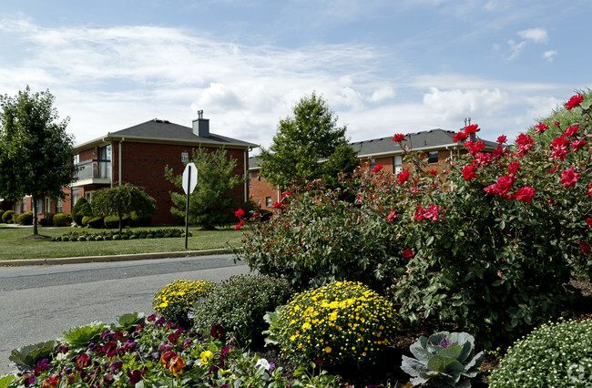 Building Photo - Winding Wood Apartments