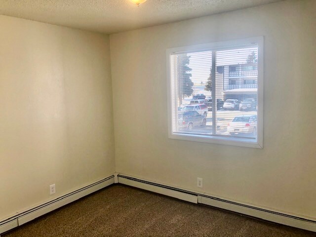 Building Photo - 1353 W 27th Ave
