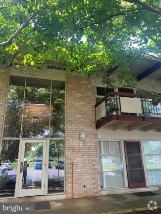 Building Photo - 4211 Americana Dr